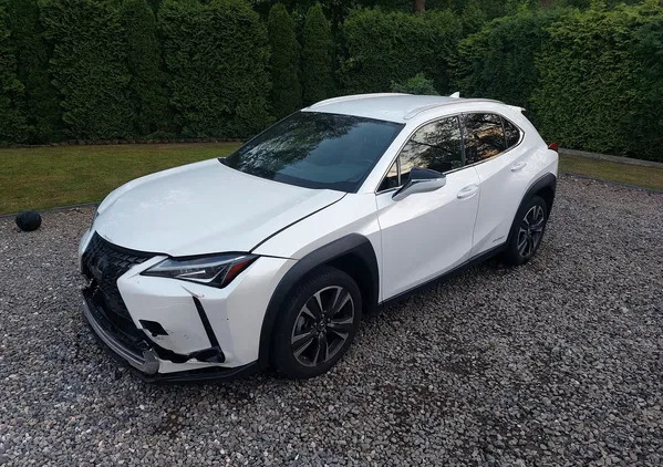 samochody osobowe Lexus UX cena 64300 przebieg: 50000, rok produkcji 2020 z Tarnów